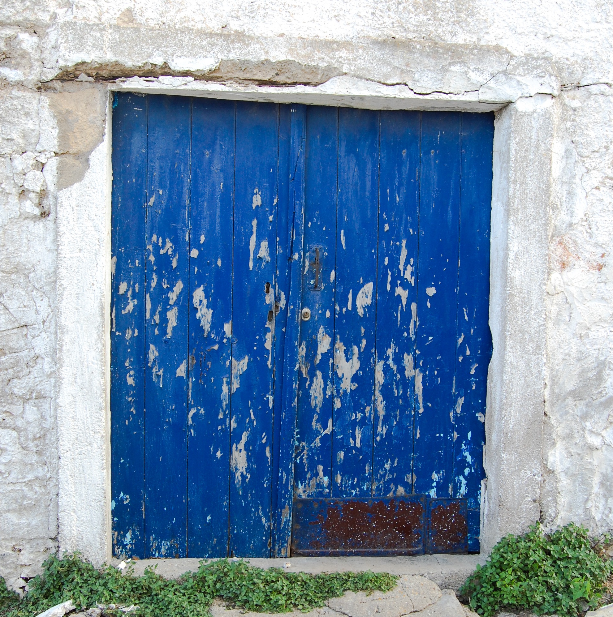 alozianika-blue-door-6