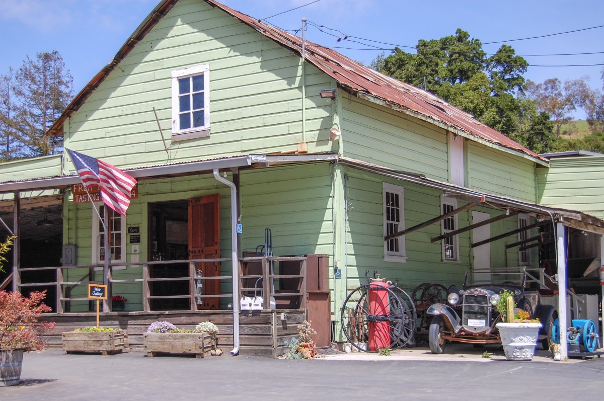 Cooper-Garrod Tasting Room Building_edited